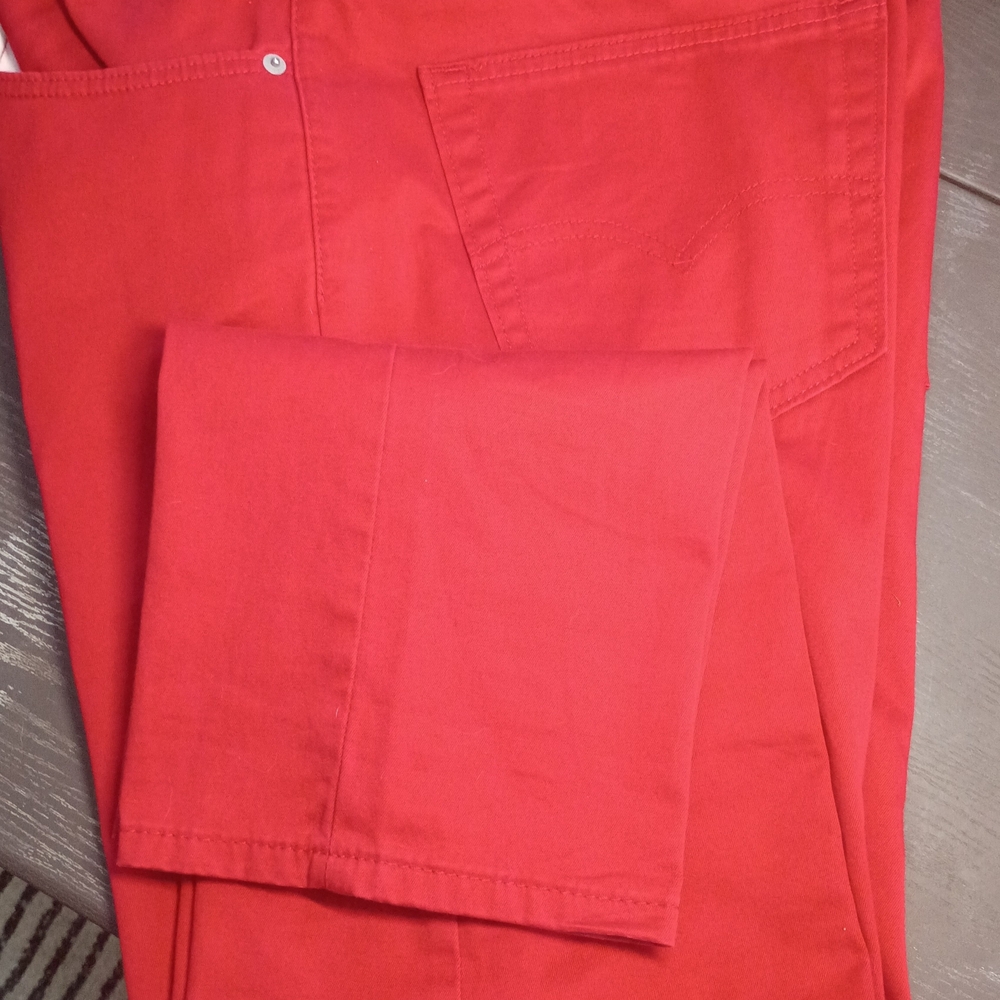 Levi's Bright Red Slim Mens 36x32 Jeans. Like New!  I've Only Worn Twice. - Picture 3 of 4